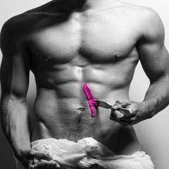 Body paint met een sexy mannelijk model